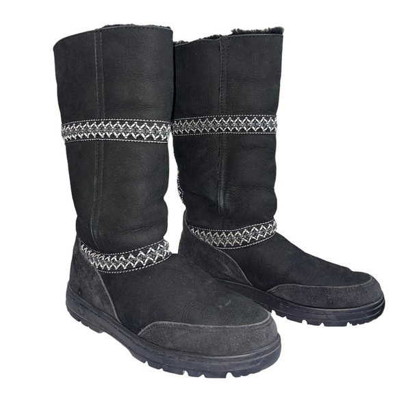 UGG Sundance Revival tall boot. Size 8 GUC - Picture 8 of 12